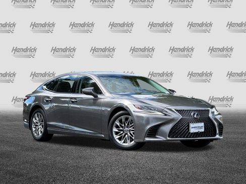 Used 2018 Lexus LS 500 w/ Accessory Package (Z2) RWD image 2