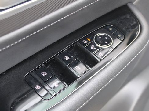 Certified 2025 INFINITI QX80 Pure image 14