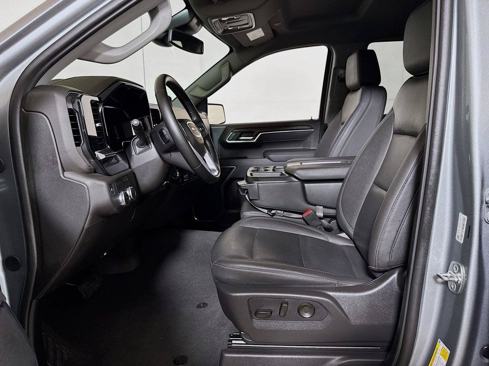Used 2026 GMC Sierra 1500 SLT RWD image 19