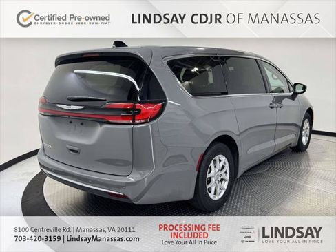 Certified 2023 Chrysler Pacifica Touring-L FWD image 9