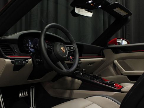 Certified 2025 Porsche 911 Carrera RWD image 10