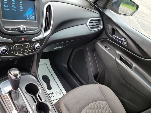 Used 2018 Chevrolet Equinox LT FWD image 23