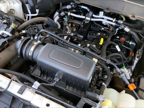 Used 2022 Ford Explorer XLT w/ Equipment Group 202A RWD image 35