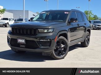Used 2024 Jeep Grand Cherokee Limited w/ Black Appearance Package AWD/4WD video 1