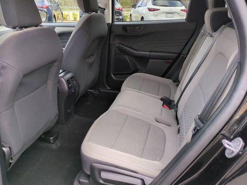 Used 2022 Ford Escape SE w/ SE Sport Appearance Package image 14