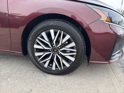 Used 2024 Nissan Altima 2.5 SV image 38