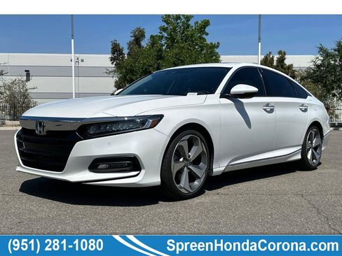 Used 2018 Honda Accord Touring image 1