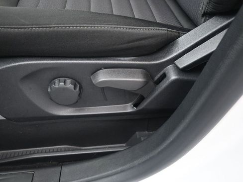 Used 2024 Ford Edge SE w/ Black Appearance Package image 13