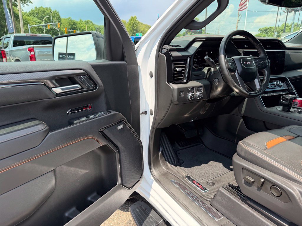 Used 2023 GMC Sierra 1500 AT4 w/ AT4 Preferred Package AWD/4WD image 18