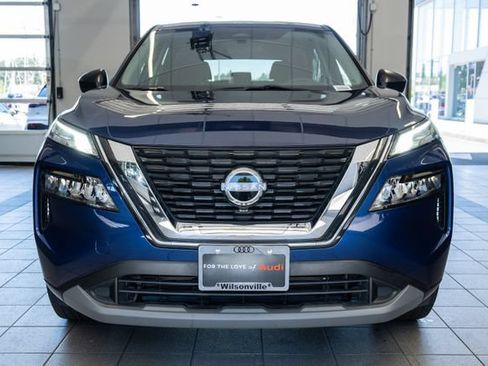 Used 2023 Nissan Rogue S AWD/4WD image 2