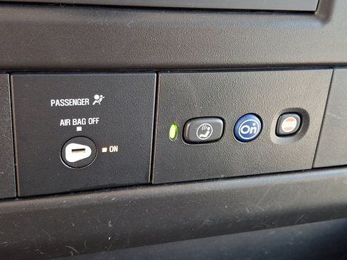 Used 2022 Chevrolet Express 2500 Extended w/ Driver Convenience Package image 25