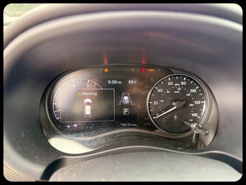 Used 2024 Nissan Kicks SV FWD image 25