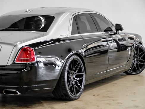 Used 2014 Rolls-Royce Ghost image 11