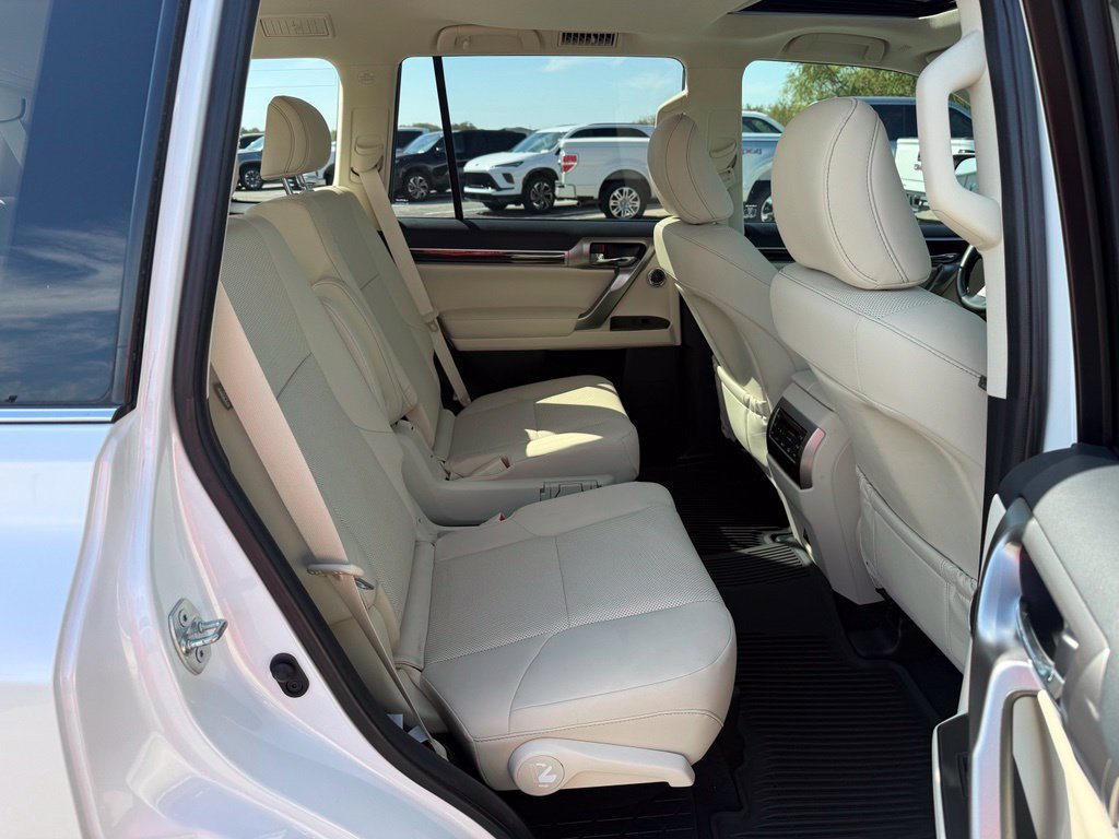 Used 2023 Lexus GX 460 Premium AWD/4WD image 17