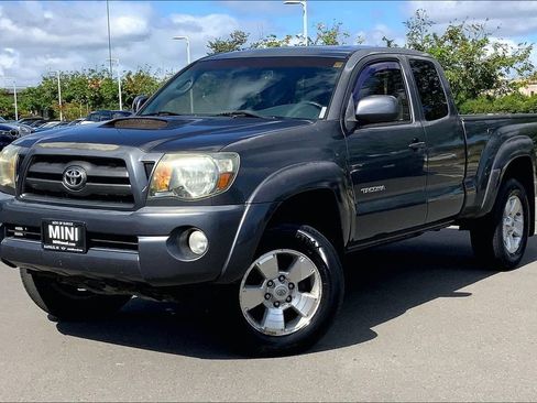 Used 2009 Toyota Tacoma PreRunner RWD image 2