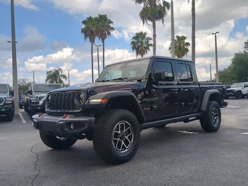 Used 2025 Jeep Gladiator Rubicon AWD/4WD image 9