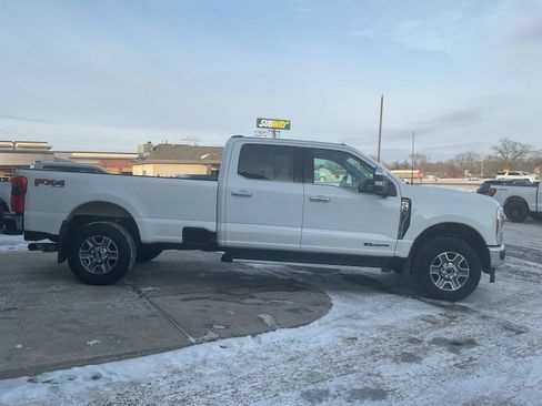 Used 2023 Ford F350 Lariat w/ Chrome Package image 6
