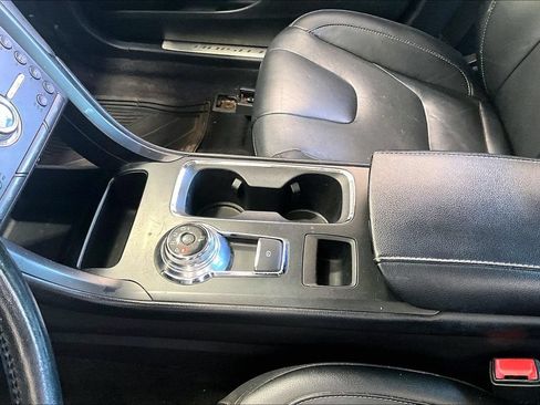 Used 2017 Ford Fusion Titanium FWD image 18