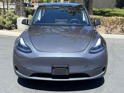 Used 2023 Tesla Model Y Long Range AWD/4WD image 13