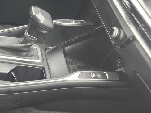 Used 2024 Kia Sorento S image 9