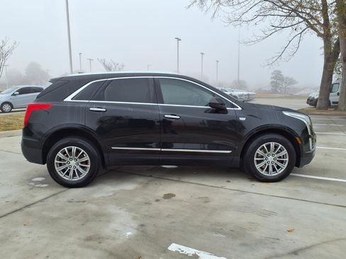 Used 2017 Cadillac XT5 Luxury w/ Driver Awareness Package image 5