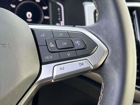 Used 2023 Volkswagen Atlas SE image 22