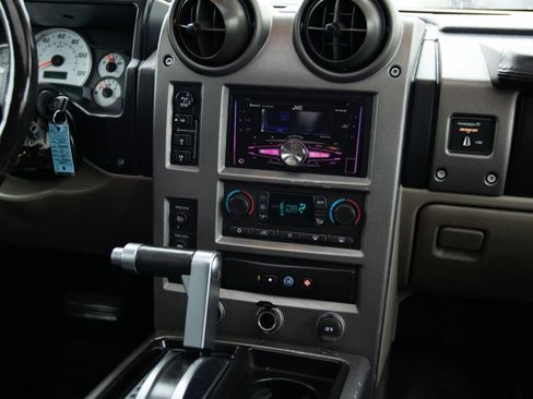Used 2003 HUMMER H2 w/ Preferred Equipment Group AWD/4WD image 31
