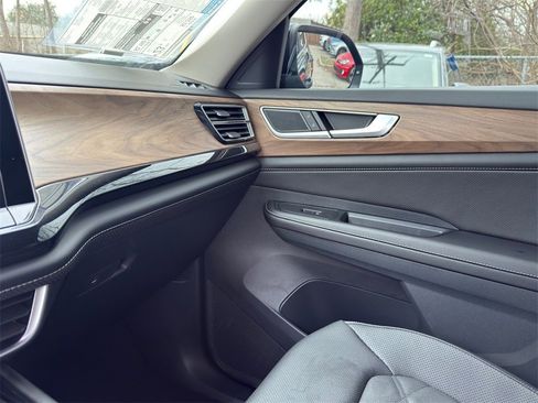 New 2026 Volkswagen Atlas SE image 24