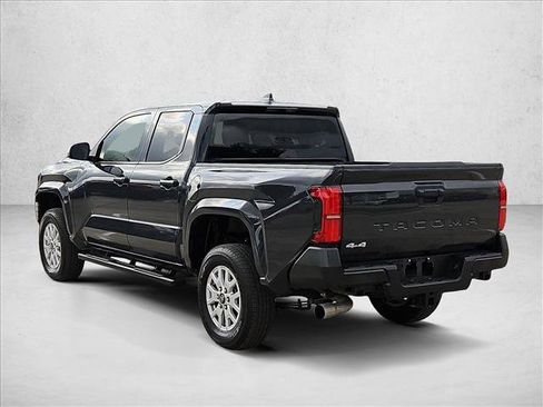 Used 2025 Toyota Tacoma SR AWD/4WD image 7