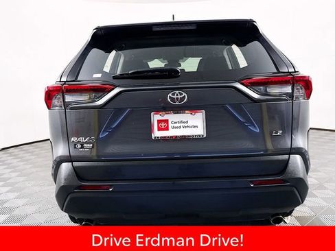 Used 2019 Toyota RAV4 LE FWD image 21