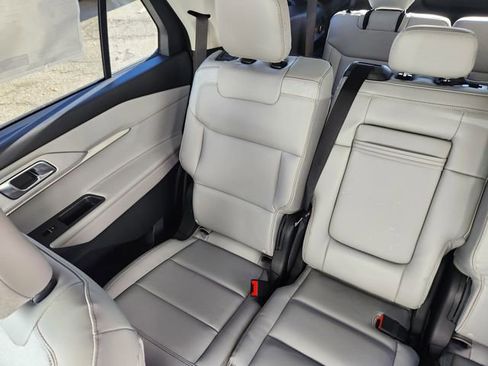 New 2026 Ford Explorer Active w/ Active Comfort Package image 13