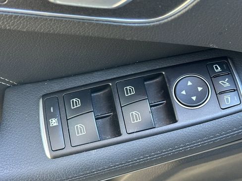 Used 2016 Mercedes-Benz E 350 Sedan image 13