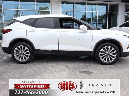 Used 2024 Chevrolet Blazer Premier w/ Enhanced Convenience Package FWD image 9