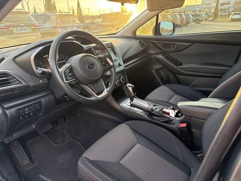 Used 2023 Subaru Crosstrek 2.0i Premium image 4