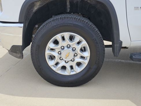 Used 2026 Chevrolet Silverado 2500 LT AWD/4WD image 17