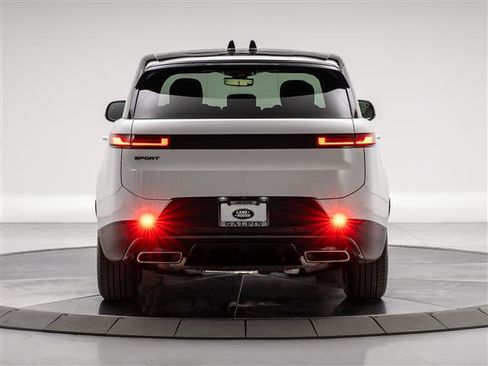 New 2025 Land Rover Range Rover Sport SE image 4