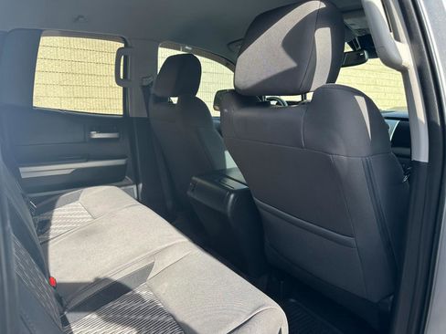 Used 2018 Toyota Tundra SR5 w/ SR5 Upgrade Package AWD/4WD image 11