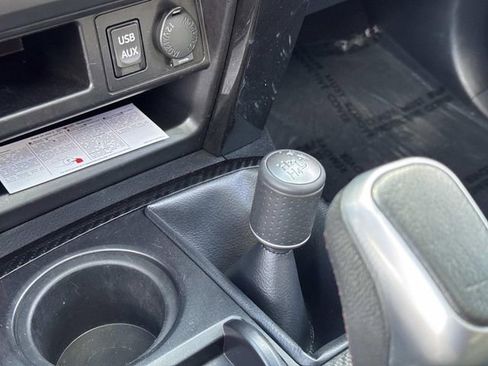 Used 2018 Toyota 4Runner TRD Off-Road Premium image 31