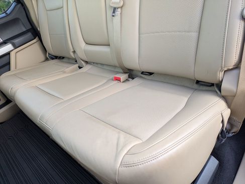 Used 2019 Ford F250 Lariat w/ Lariat Ultimate Package image 32