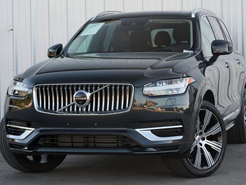 Used 2021 Volvo XC90 T8 Inscription w/ Advanced Package image 3