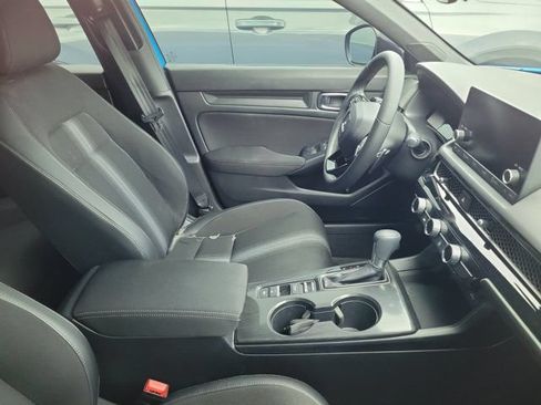 Used 2024 Honda Civic Sport image 3
