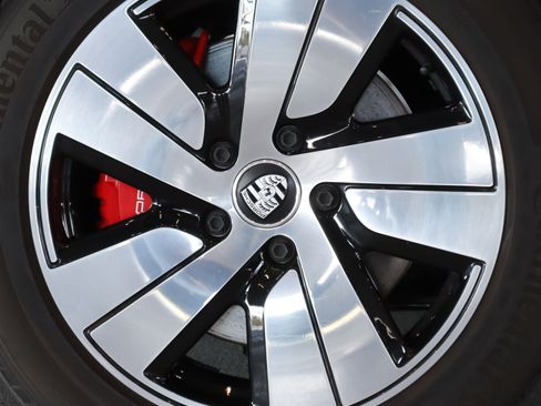 Certified 2023 Porsche Taycan 4S AWD/4WD image 26