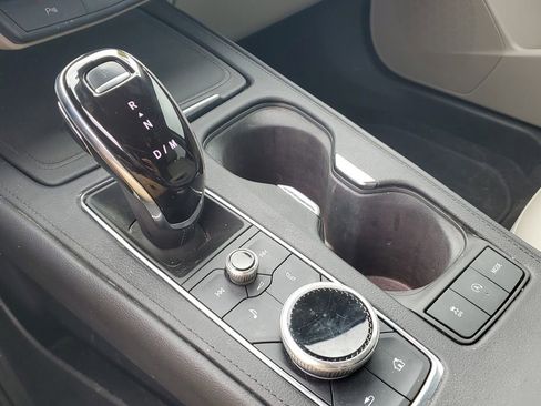 Used 2023 Cadillac XT4 Luxury image 18