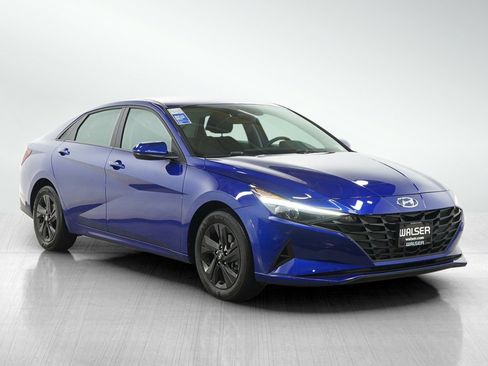 Used 2023 Hyundai Elantra SEL image 7