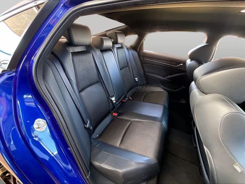Used 2018 Honda Accord Sport image 18