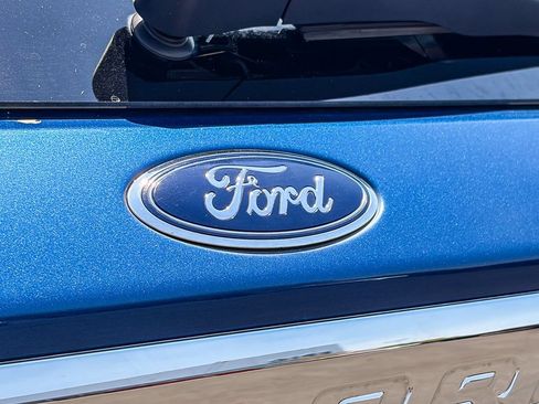 Used 2020 Ford Explorer XLT RWD image 9