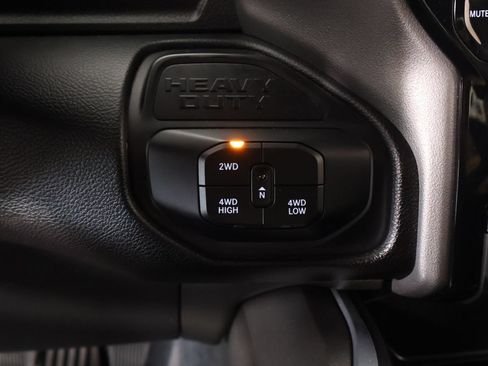 Used 2025 RAM 2500 Laramie w/ Sport Appearance Package AWD/4WD image 9