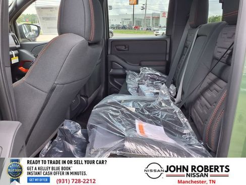 New 2026 Nissan Frontier PRO-4X w/ Tow Package AWD/4WD image 9