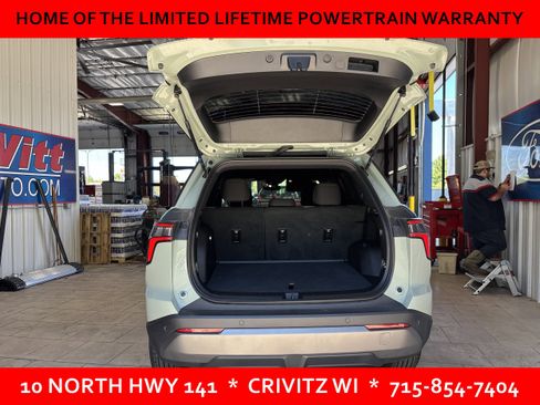 Used 2026 Chevrolet Equinox LT AWD/4WD image 7