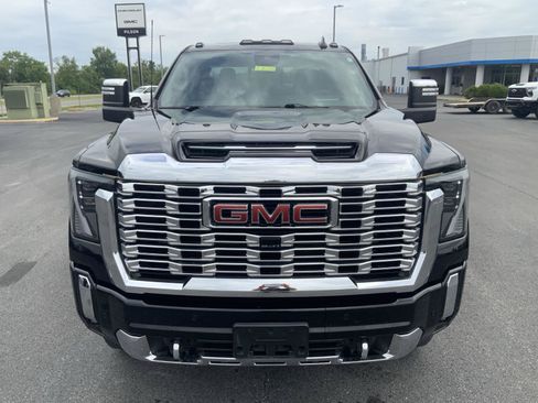 Used 2024 GMC Sierra 3500 Denali w/ Denali Reserve Package AWD/4WD image 4